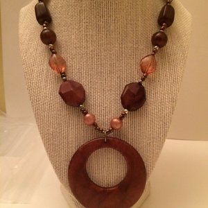 Circle Necklace Brown Beads A2.83